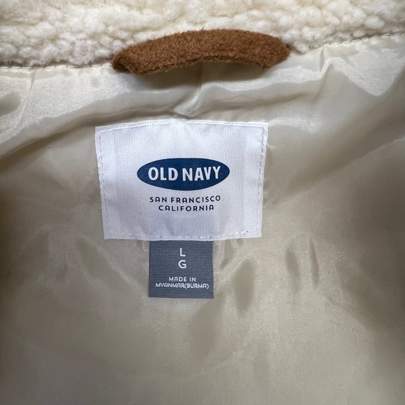 NWOT Old Navy Women’s Large Cream Sherpa‎ Quilted Vest - Picture 2 of 5